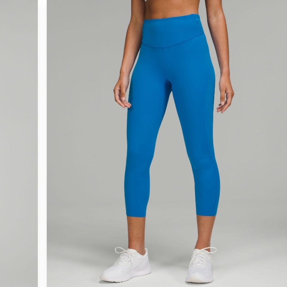 Size 2 Lululemon Base Pace High Rise Crop 23 inch Poolside Blue Like New
